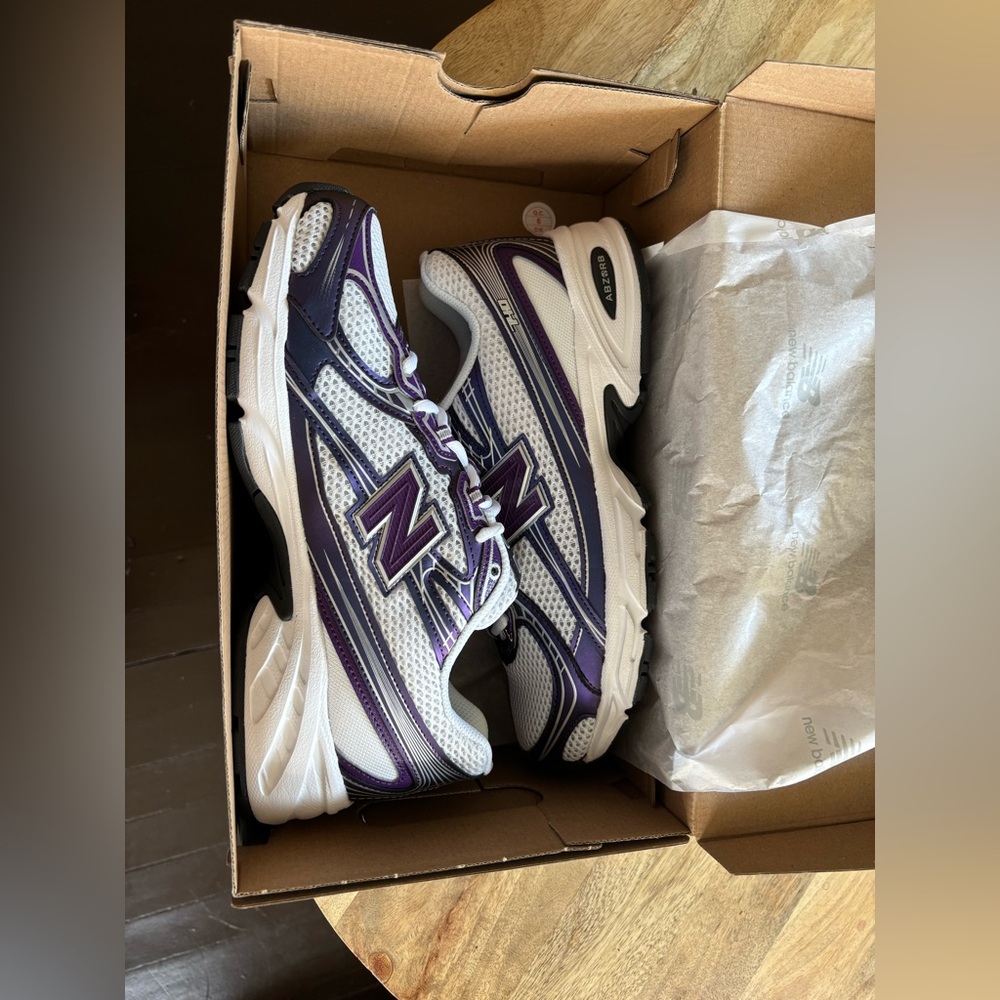 New Balance 740 Purple and White size 9.5 women